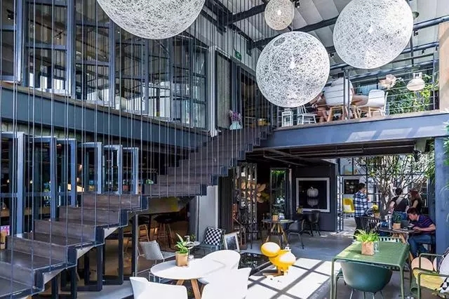 對這屆年輕人來說，“生活”在辦公空間，才是向往的生活