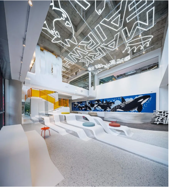 辦公室規(guī)劃成這樣 你還想在家辦公嗎？--馬克華菲上海總部辦公室